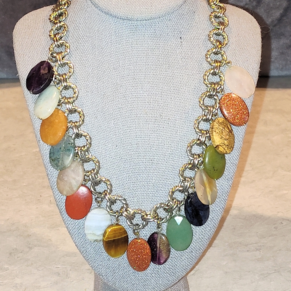 VINTAGE SILVER PLATED MULTICOLOR OVAL GEMSTONES LAYERED DANDLE CHARM NECKLACE